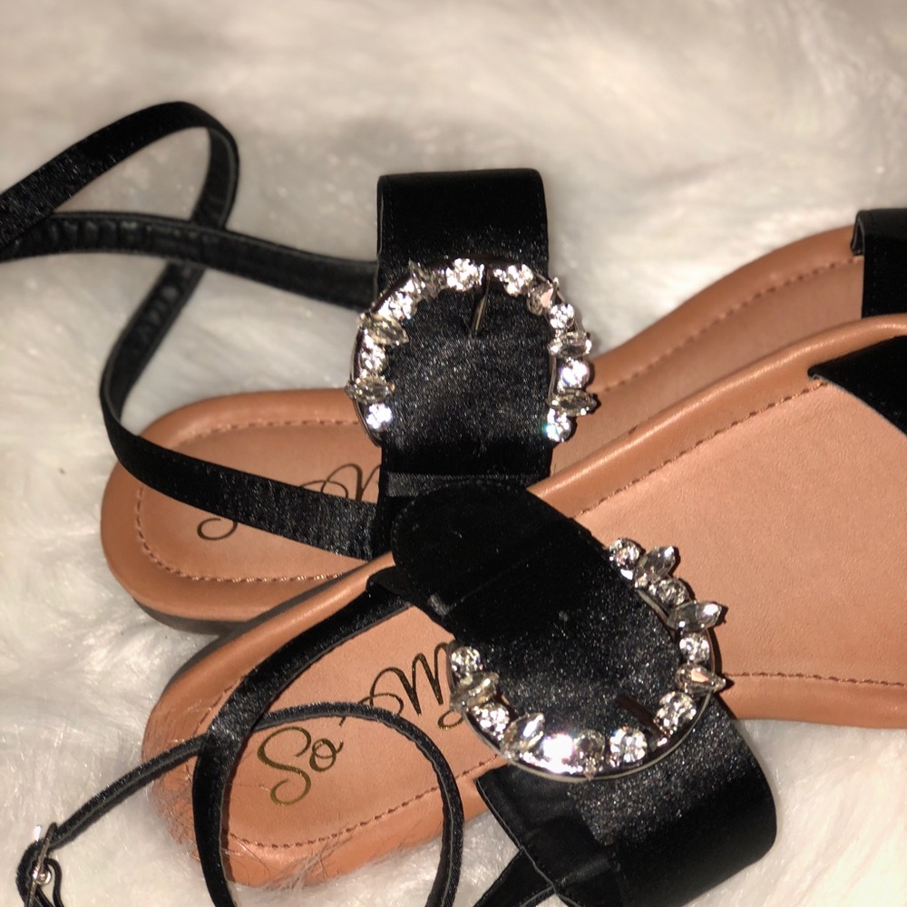 Sandals - Picture 3 of 4